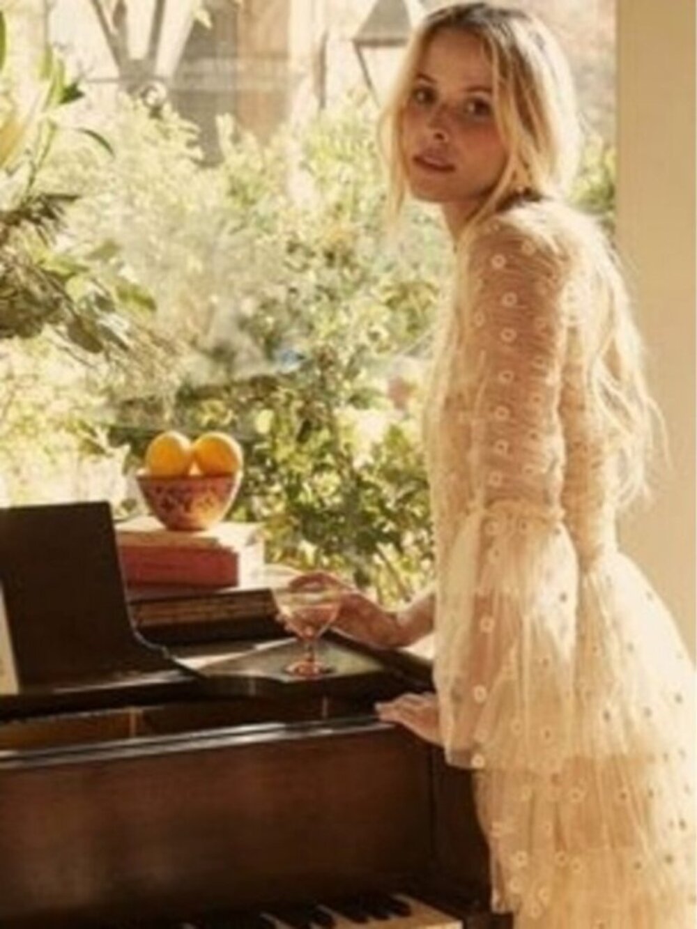 RARE DOEN Lennox Daisy Dress - Picture 6 of 8